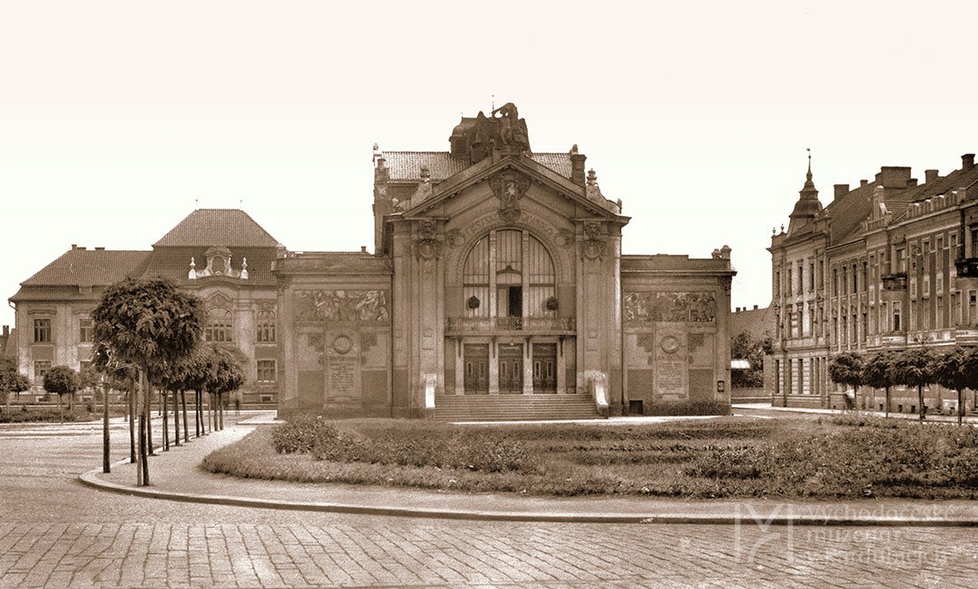 Pohled na městské divadlo, kolem 1925