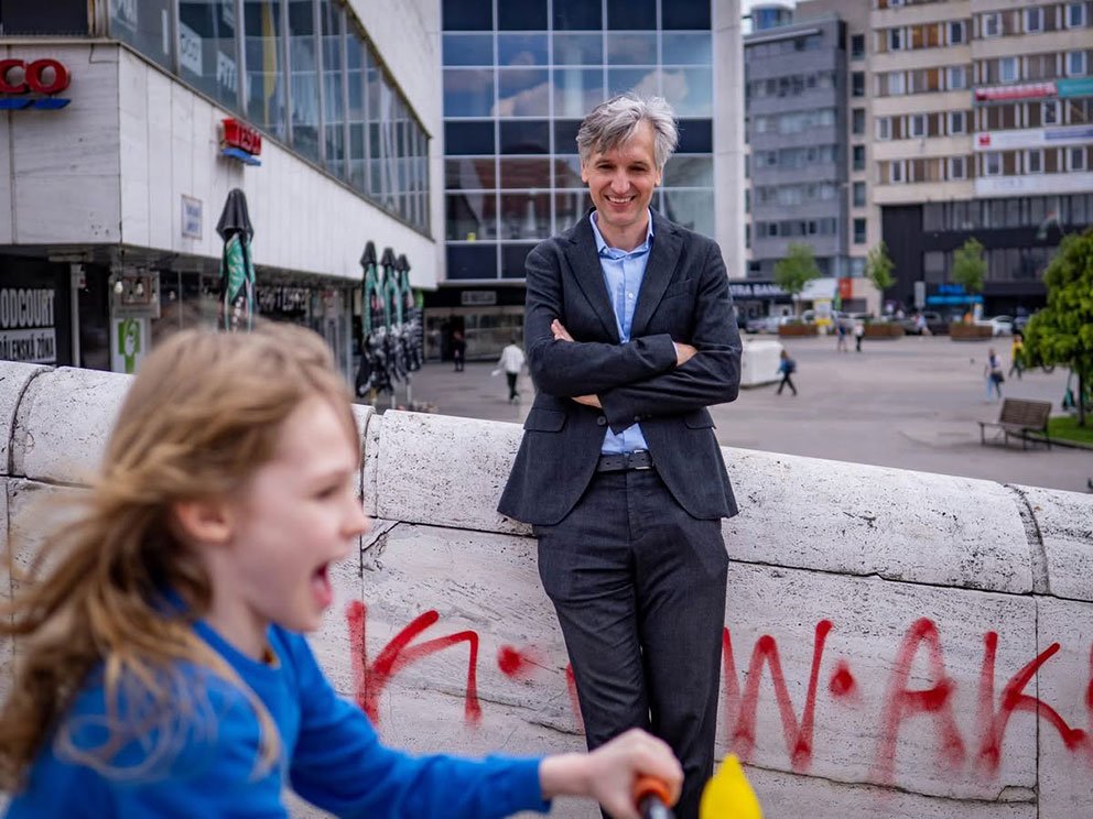 Beseda s Adamem Gebrianem