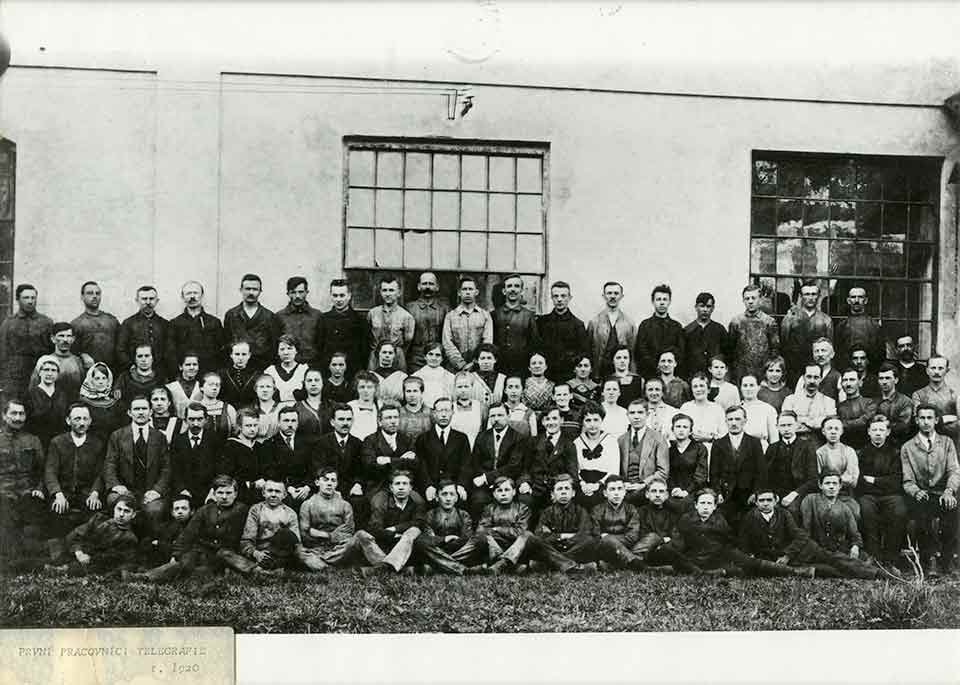 Zaměstnanci firmy Telegrafia v jejích počátcích, 1920