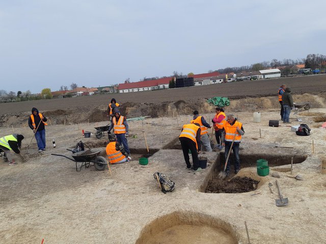Exkavace archeologických objektů v k. ú. Vlčnov